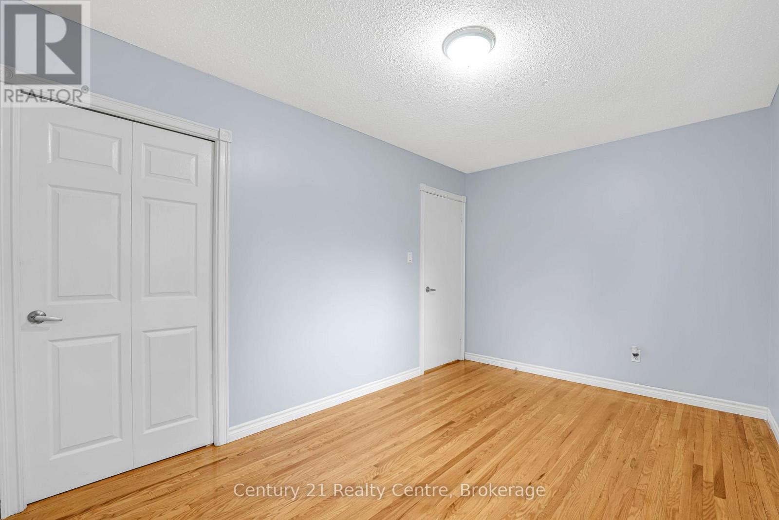 Photo 43 of 3233 Monica Drive, Mississauga ON