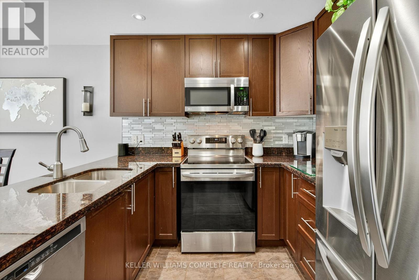 Photo 16 of 3 21 Atessa Drive, Hamilton ON