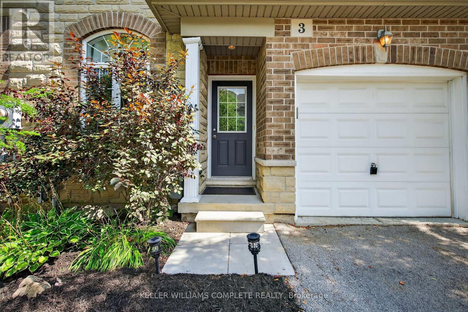 Photo 3 of 3 21 Atessa Drive, Hamilton ON