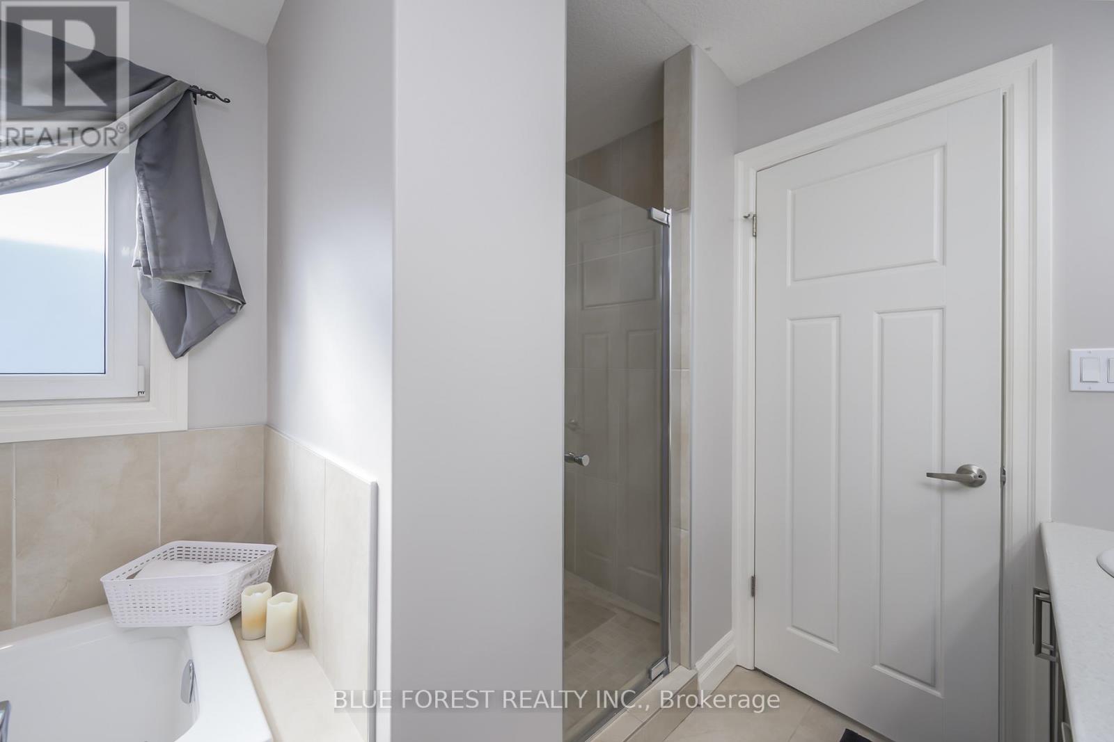 Photo 23 of 1835 Cedarpark Drive, London North ON