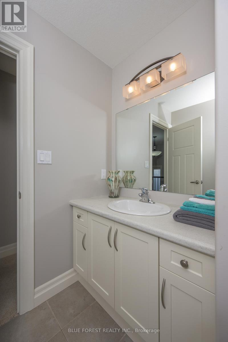 Photo 12 of 1835 Cedarpark Drive, London North ON