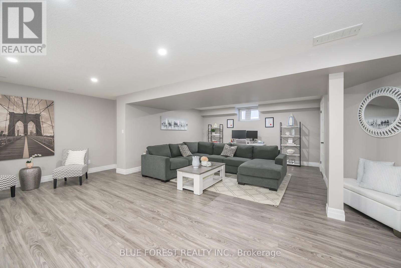 Photo 17 of 1835 Cedarpark Drive, London North ON