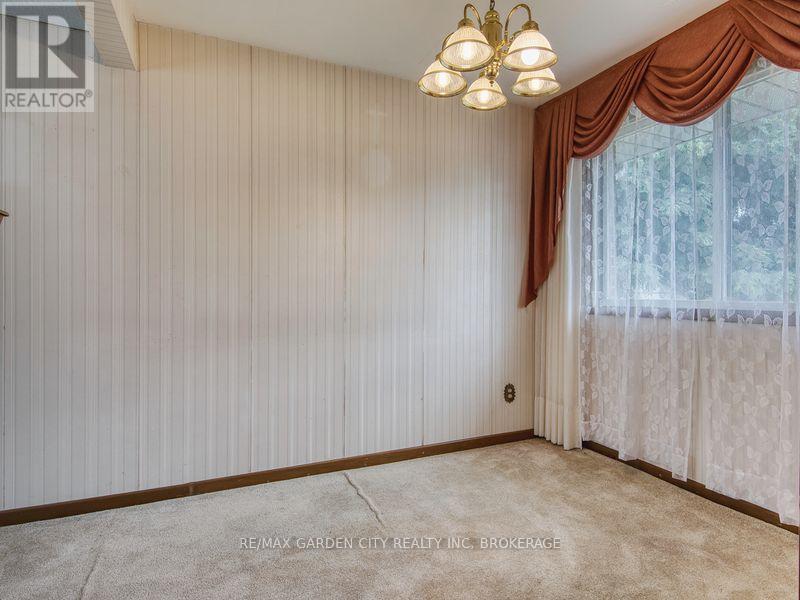Photo 14 of 230 Lakeshore Road, St Catharines ON