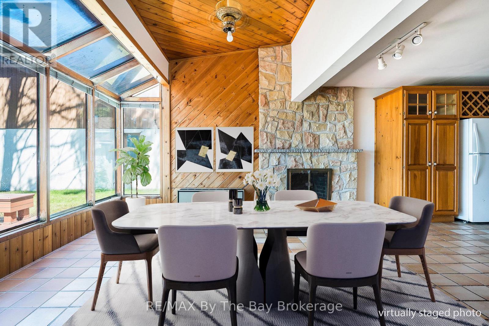 Photo 16 of 156 Santos Lane, Wasaga Beach ON