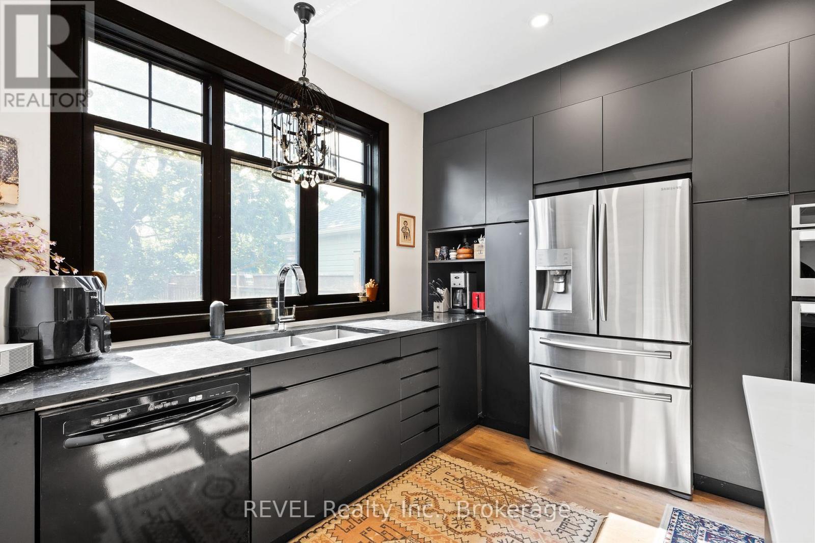 Photo 20 of 335 Helena Street, Fort Erie ON