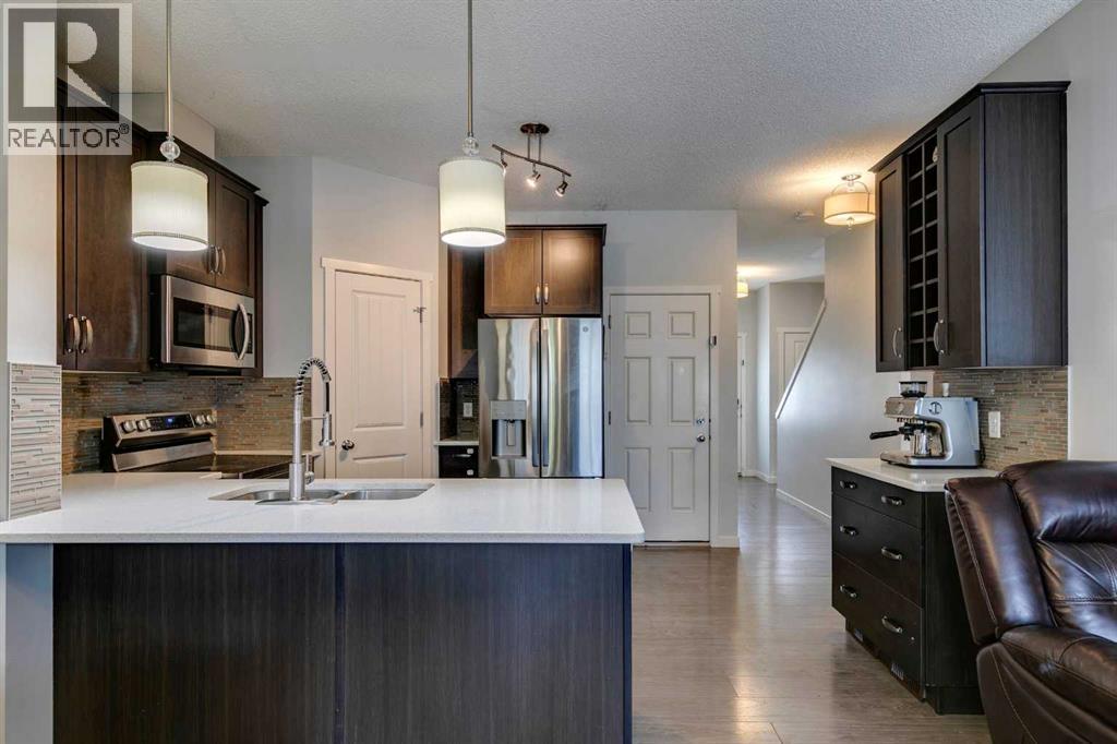 Photo 6 of 105 Copperpond Landing Se, Calgary AB