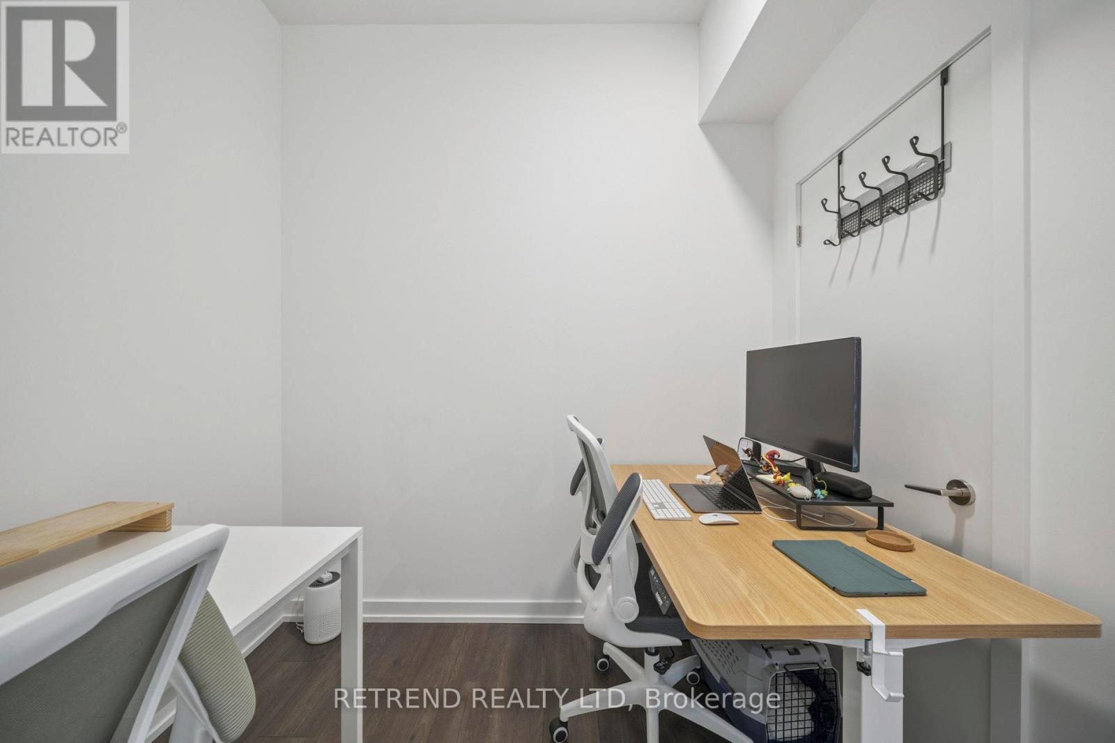 Photo 11 of 714 150 Logan Avenue, Toronto ON