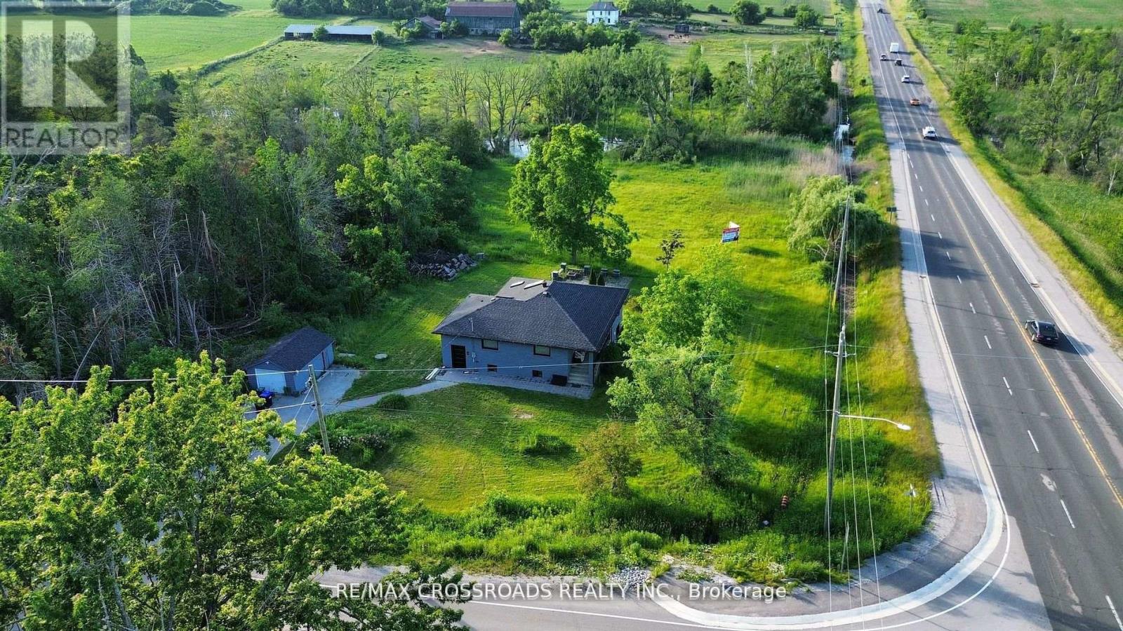 Photo 2 of 7118 Yonge Street, Innisfil ON