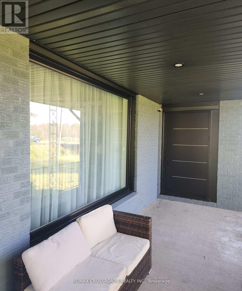 Photo 4 of 7118 Yonge Street, Innisfil ON