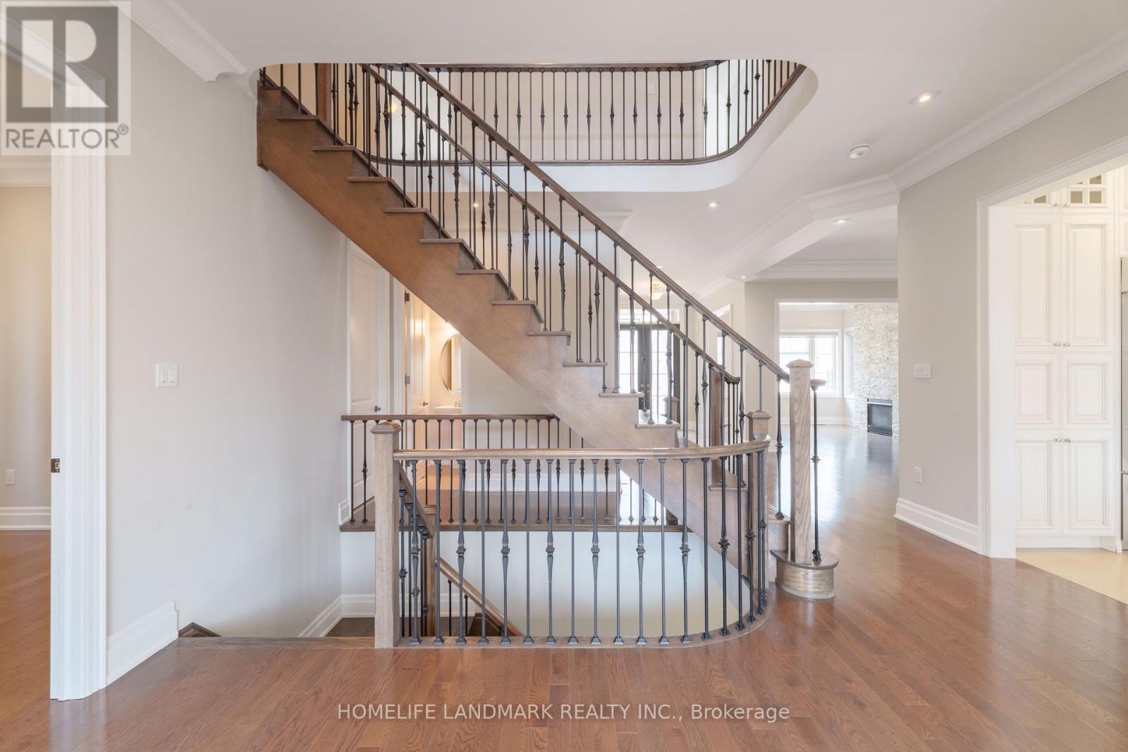 Photo 16 of 17 Aspy Court, Vaughan ON