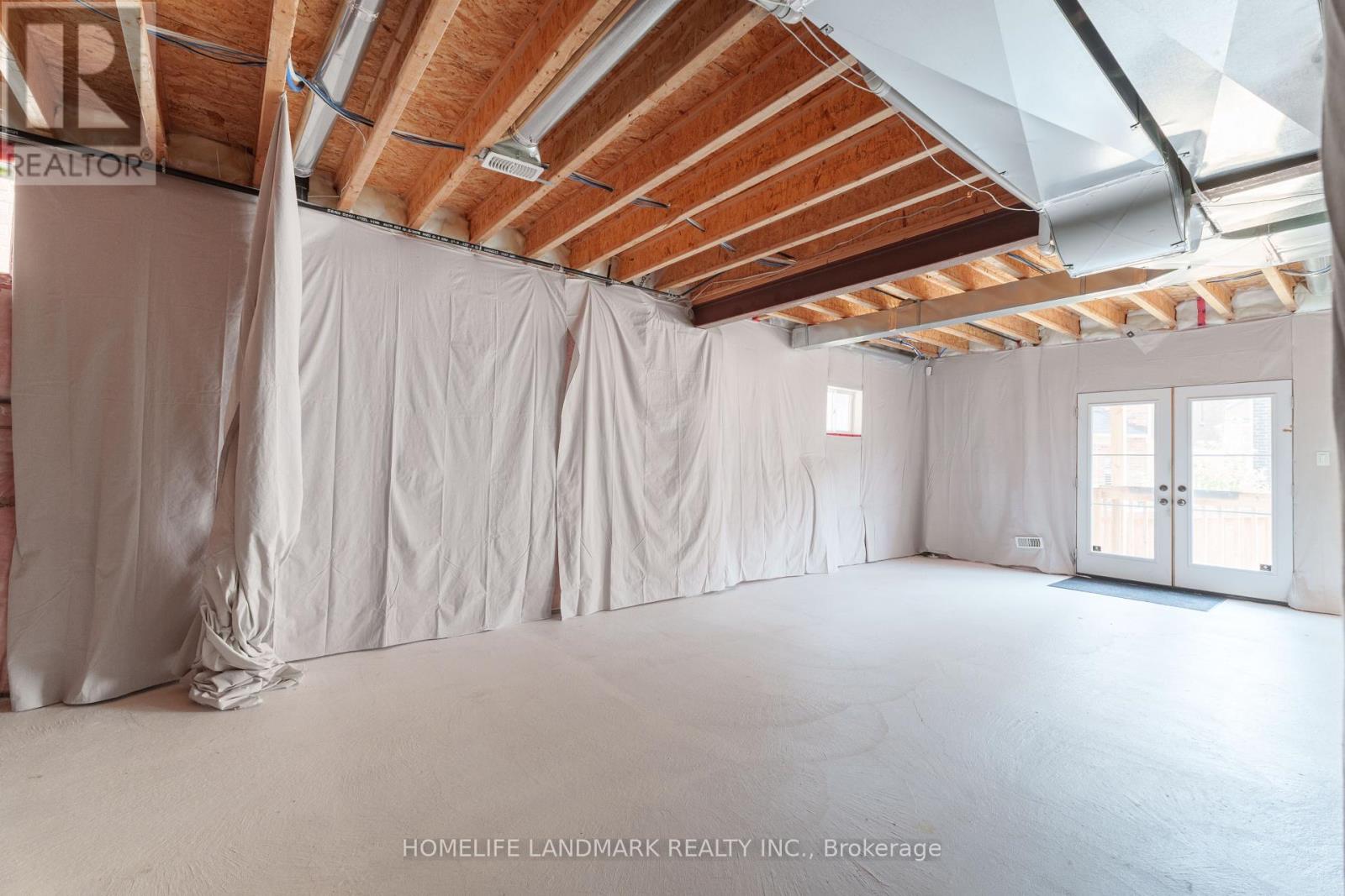 Photo 13 of 17 Aspy Court, Vaughan ON