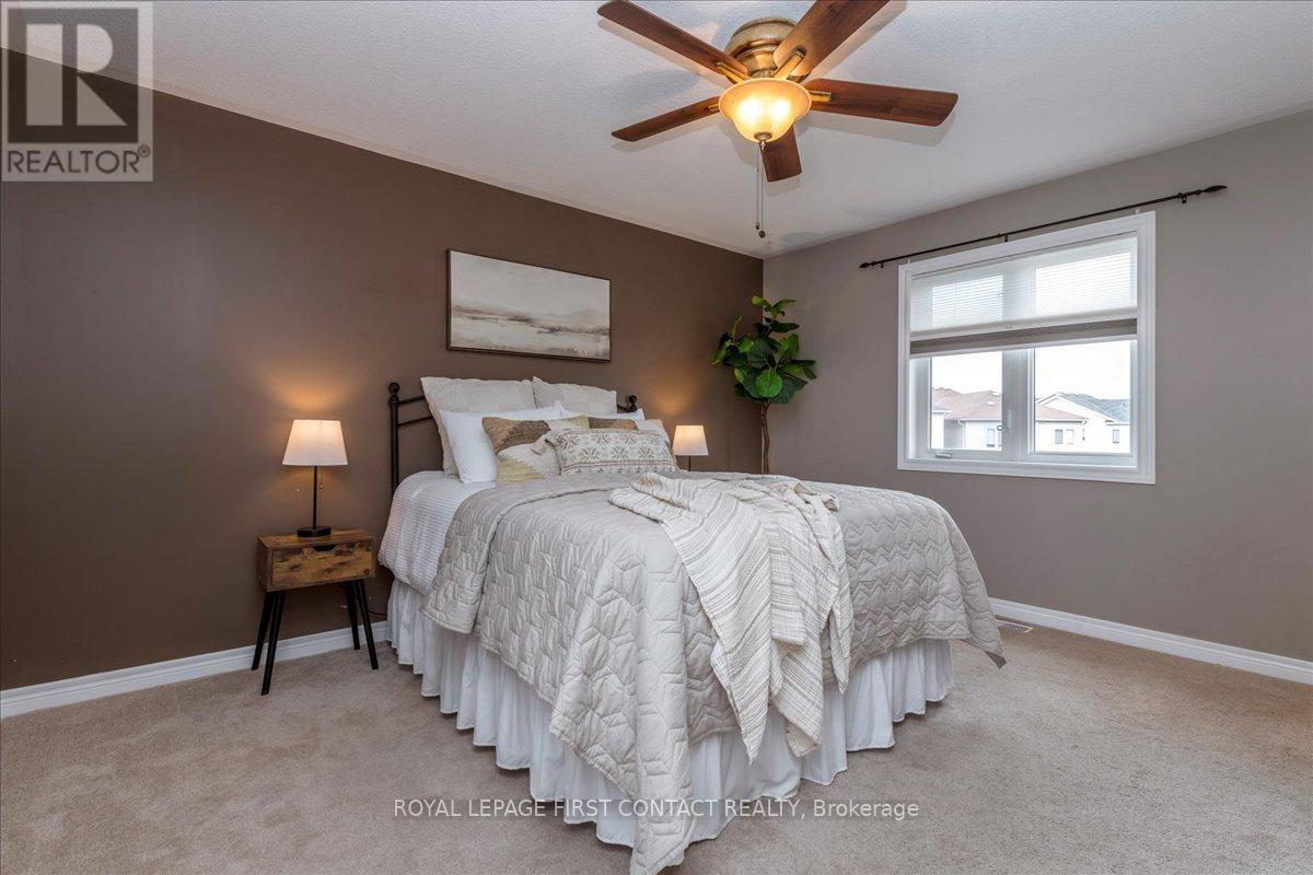 Photo 31 of 22 Admiral Crescent, Essa ON