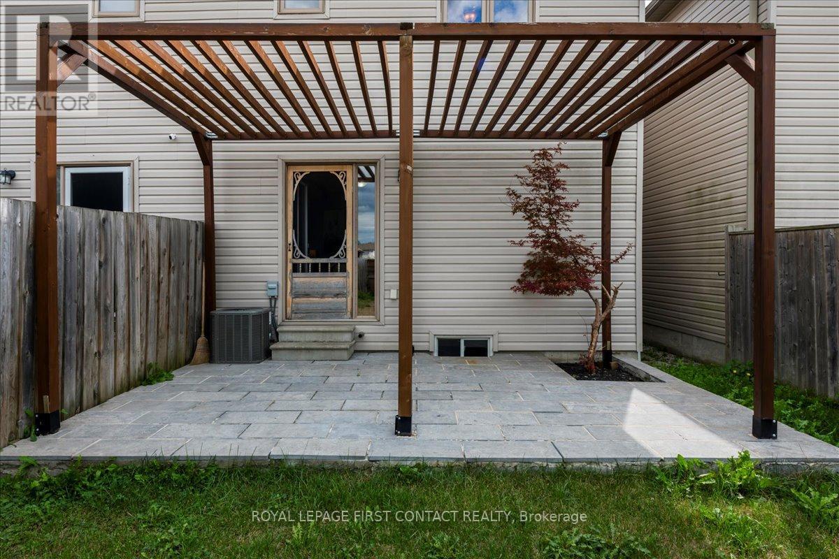 Photo 22 of 22 Admiral Crescent, Essa ON