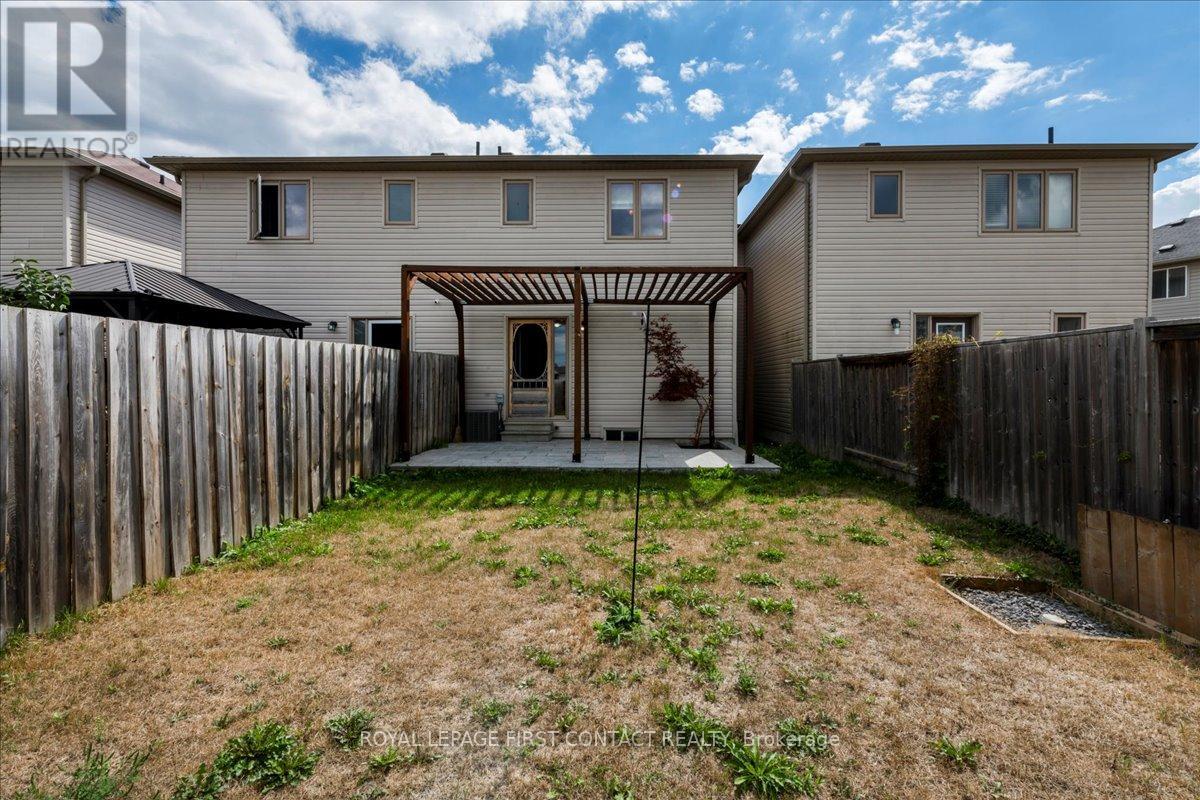 Photo 36 of 22 Admiral Crescent, Essa ON
