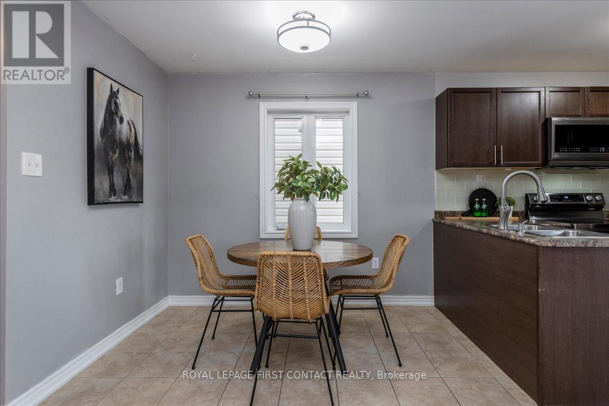 Photo 20 of 22 Admiral Crescent, Essa ON