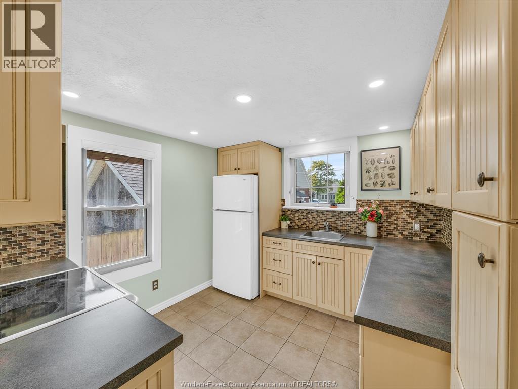Photo 11 of 79 Marlborough Street East, Leamington ON