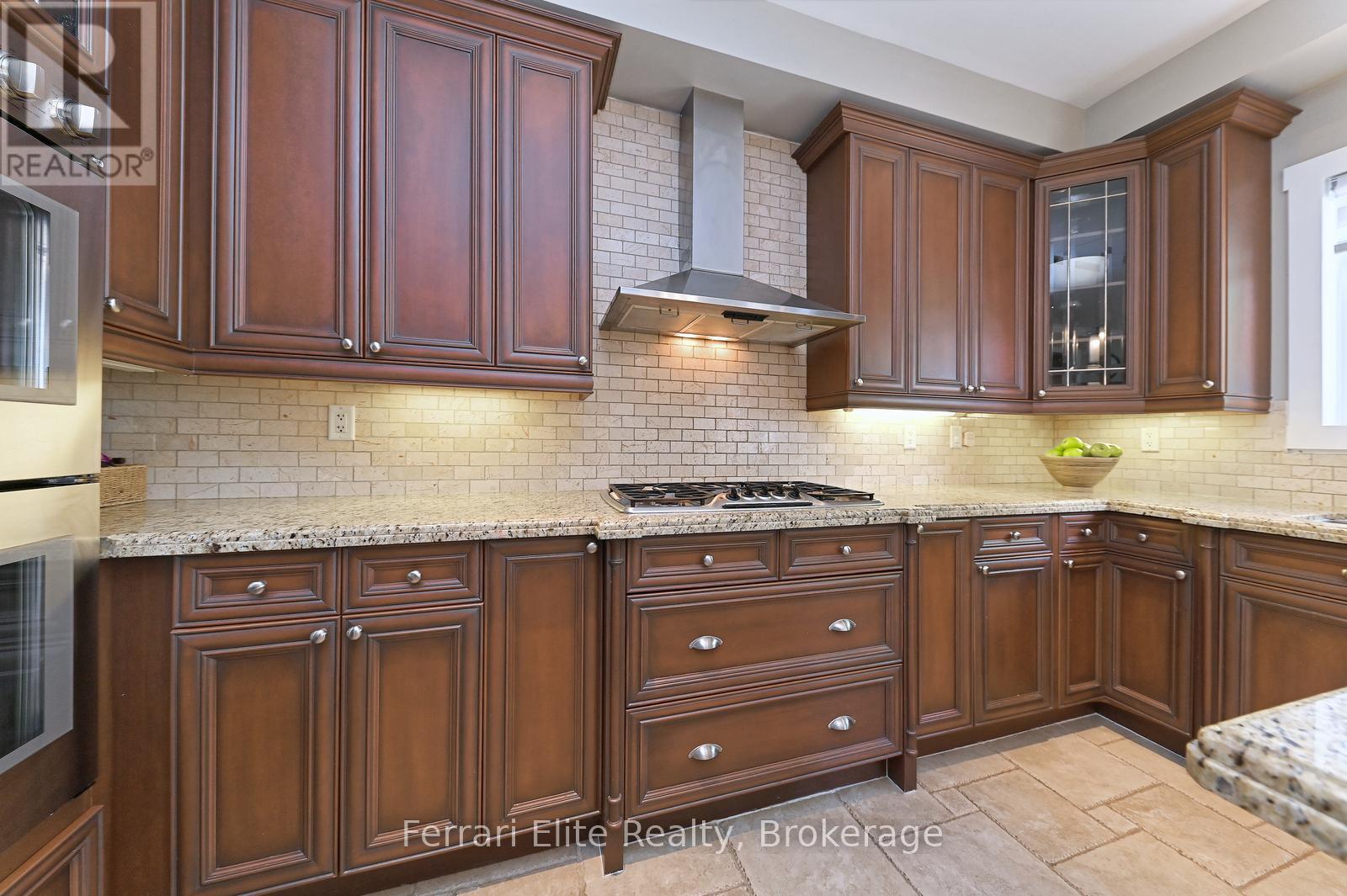 Photo 20 of 16 Amos Court, Markham ON