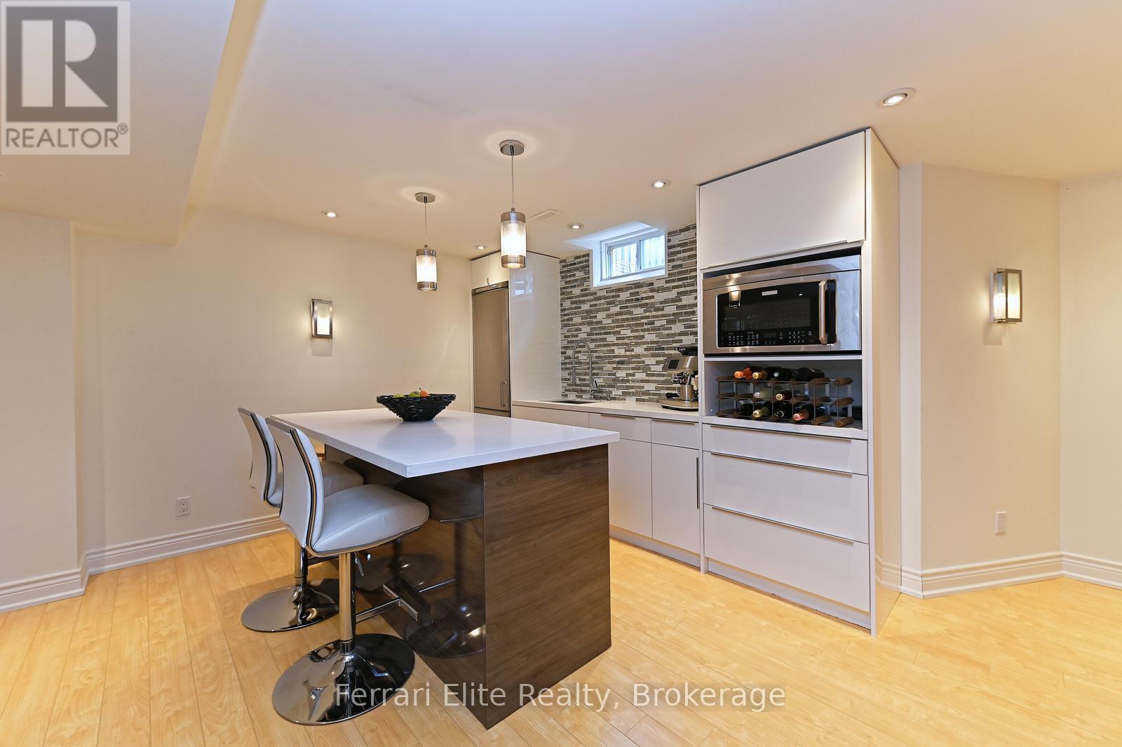 Photo 15 of 16 Amos Court, Markham ON