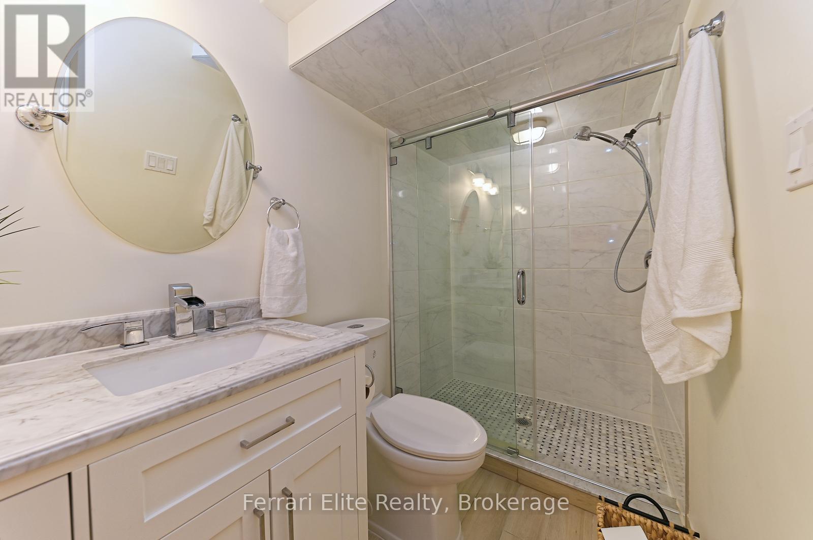 Photo 19 of 16 Amos Court, Markham ON
