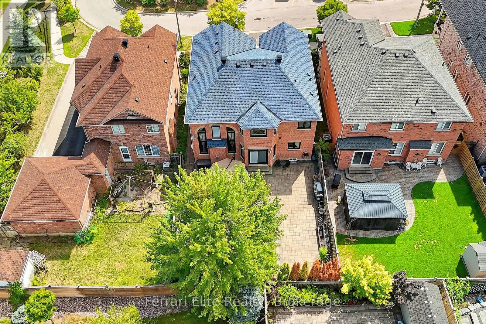 Photo 40 of 16 Amos Court, Markham ON