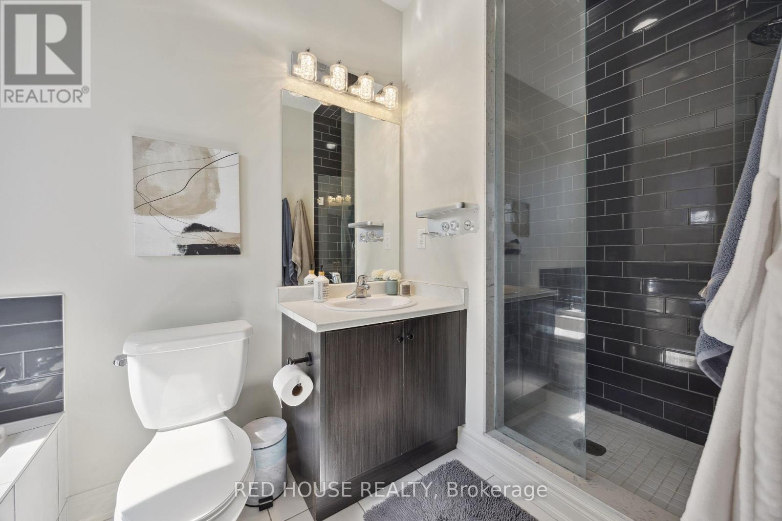 Photo 4 of 74 Mcdonnell Crescent, Bradford West Gwillimbury ON