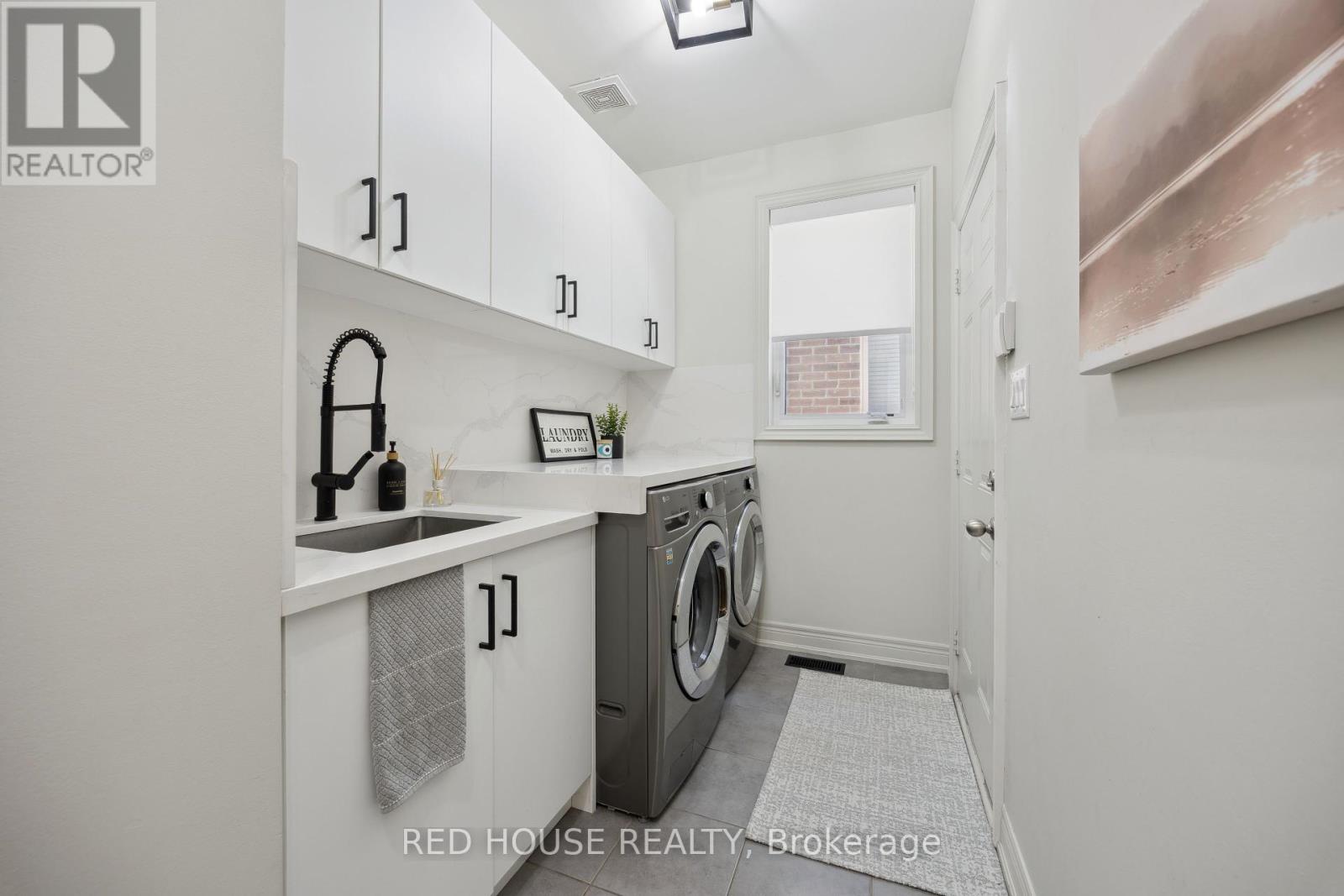 Photo 12 of 74 Mcdonnell Crescent, Bradford West Gwillimbury ON
