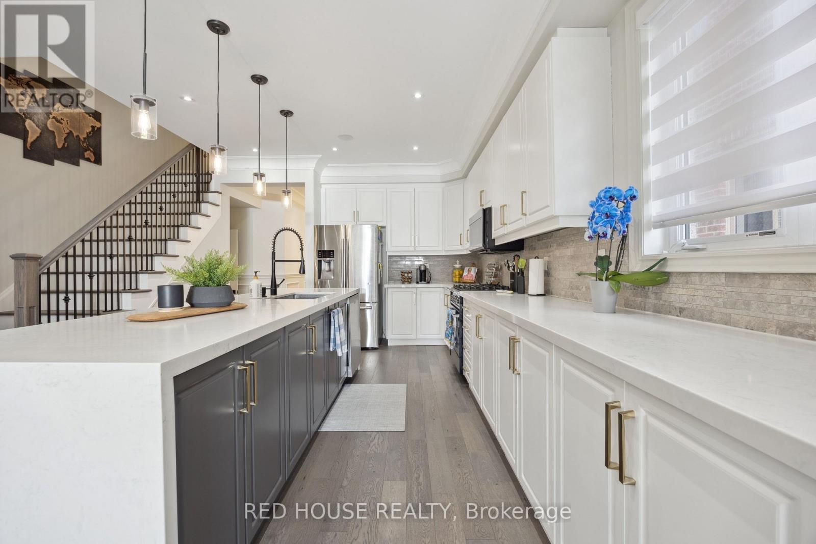 Photo 15 of 74 Mcdonnell Crescent, Bradford West Gwillimbury ON