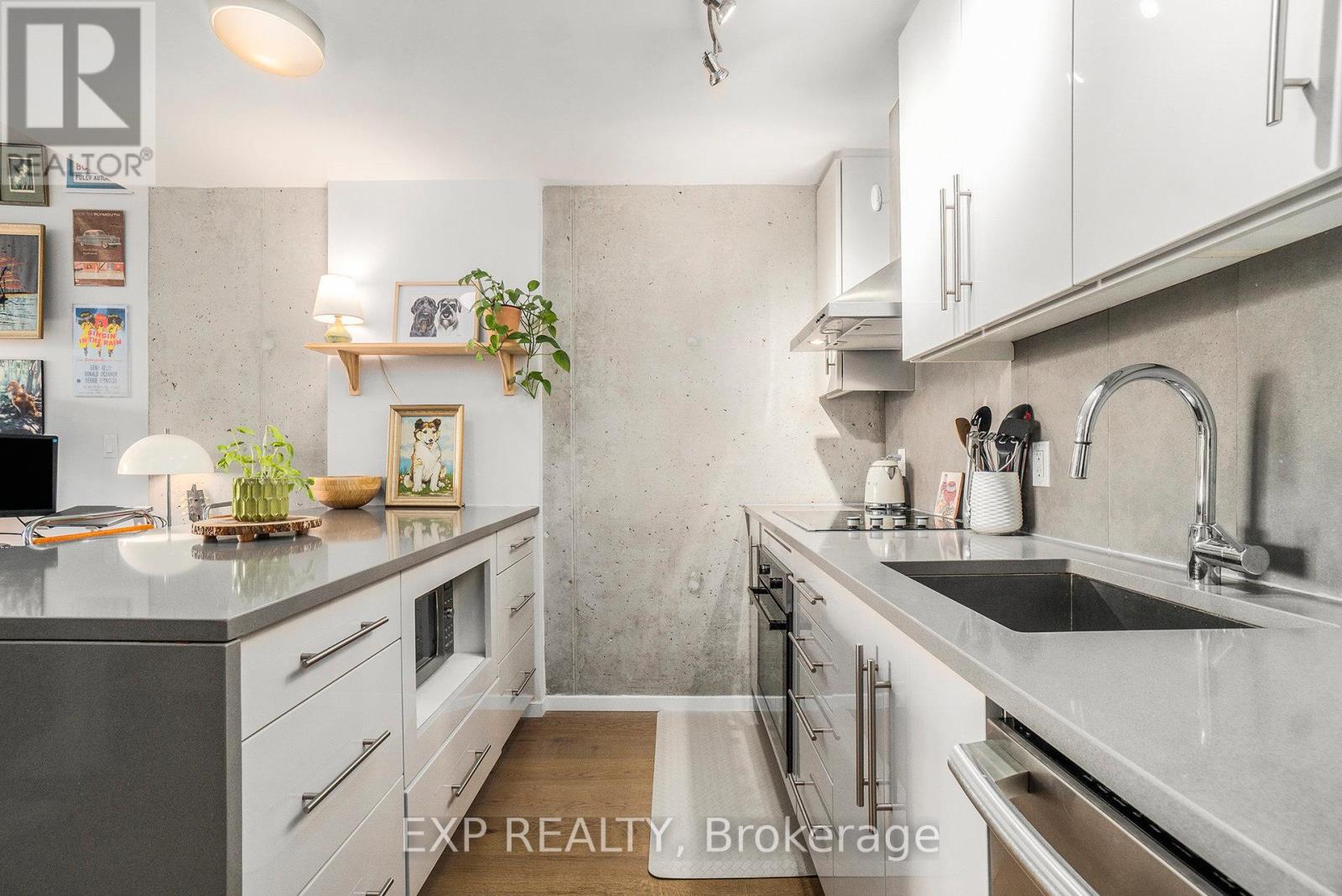 Photo 10 of 206 1000 Wellington Street W, Ottawa ON