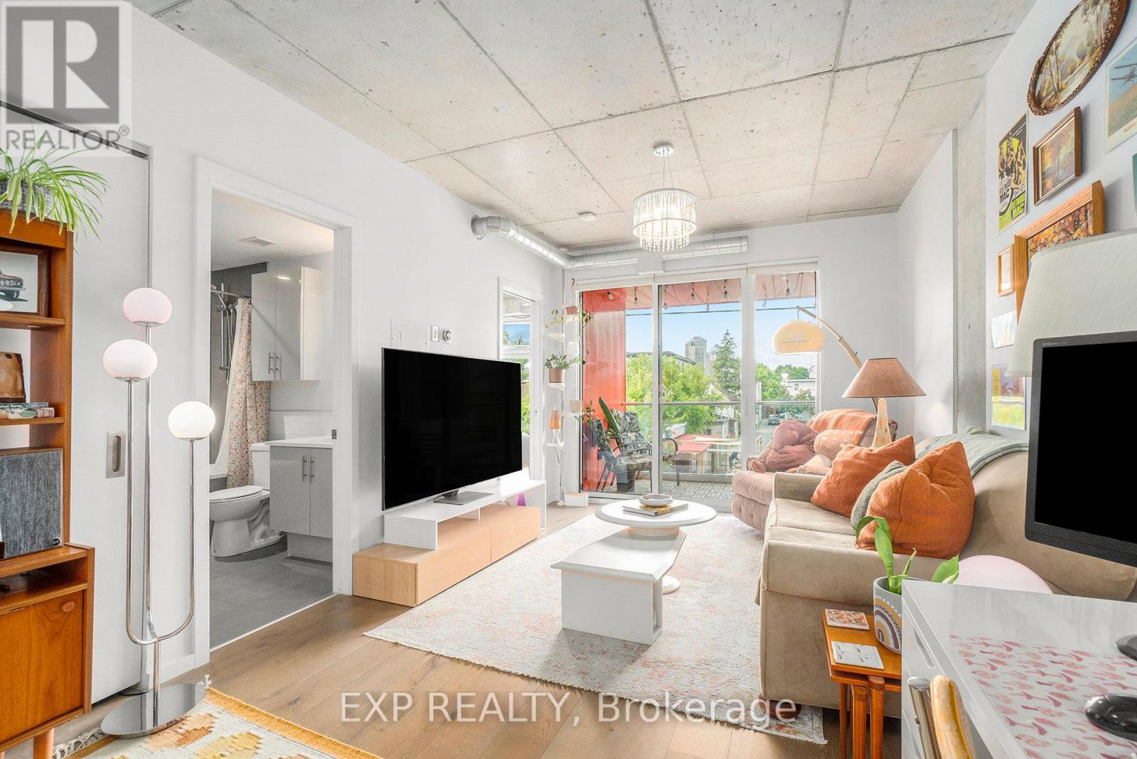 Photo 13 of 206 1000 Wellington Street W, Ottawa ON