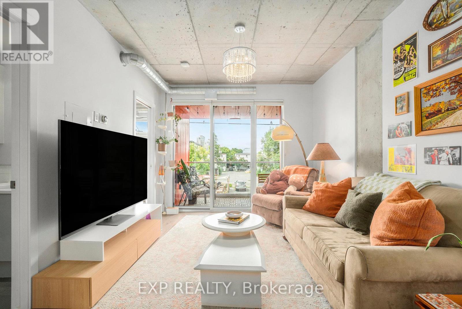 Photo 14 of 206 1000 Wellington Street W, Ottawa ON