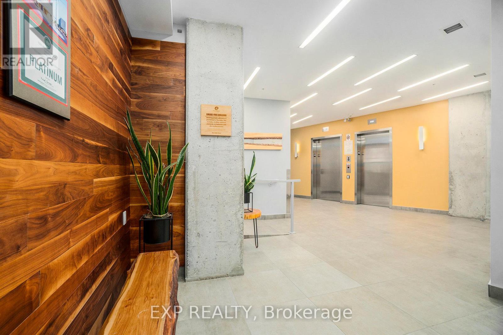 Photo 6 of 206 1000 Wellington Street W, Ottawa ON