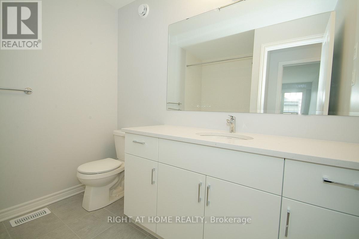 Photo 14 of 205 Finsbury Avenue, Ottawa ON