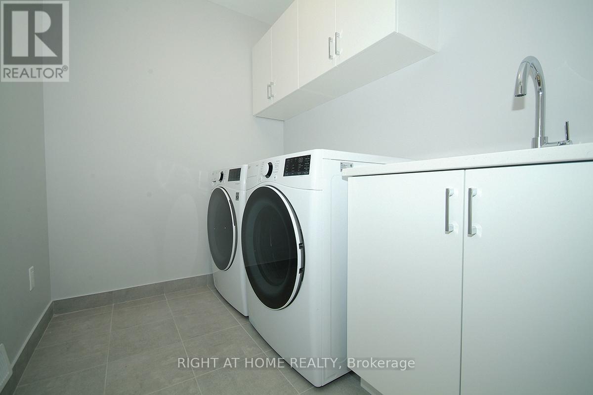 Photo 10 of 205 Finsbury Avenue, Ottawa ON