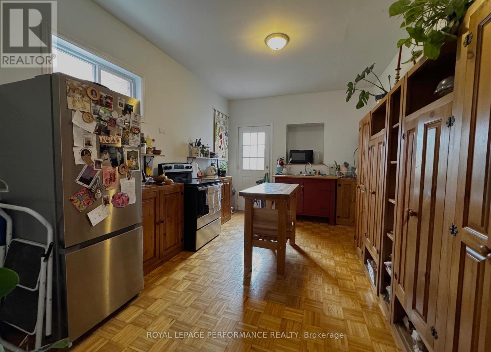 Apt 1 Kitchen