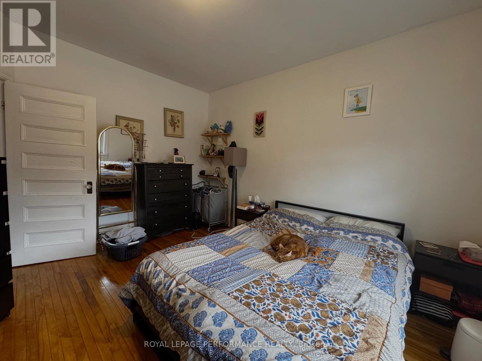 Photo 2 of 53 Spruce Street, Ottawa ON