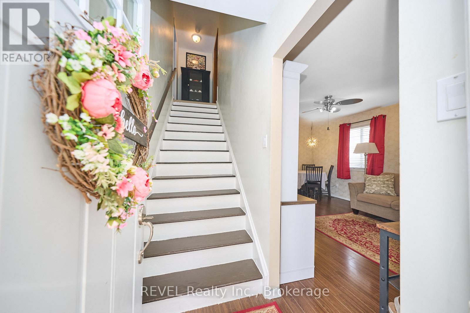 Photo 21 of 382 Hennepin Avenue, Welland ON