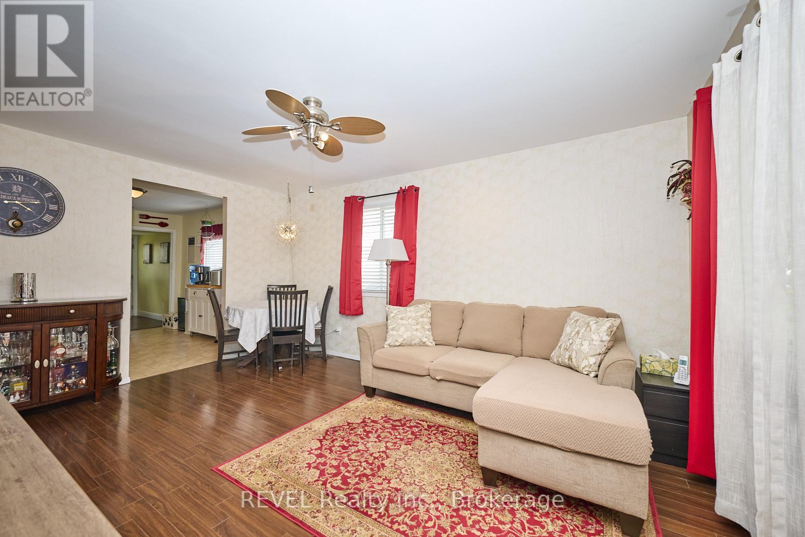 Photo 6 of 382 Hennepin Avenue, Welland ON