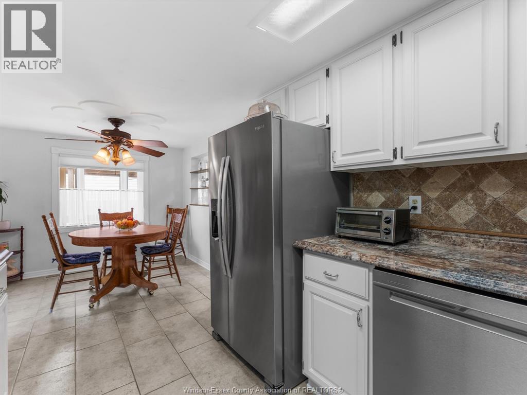 Photo 11 of 291 Murray, Amherstburg ON