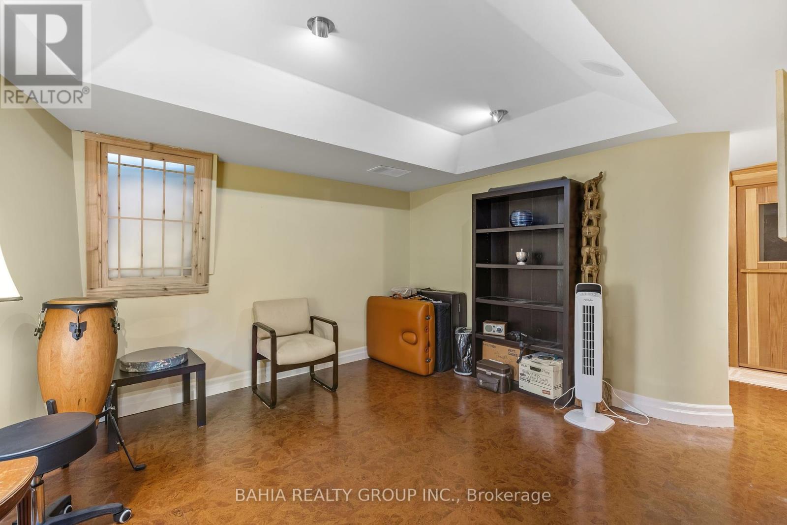 Photo 21 of 2 Tanis Crescent, Toronto ON