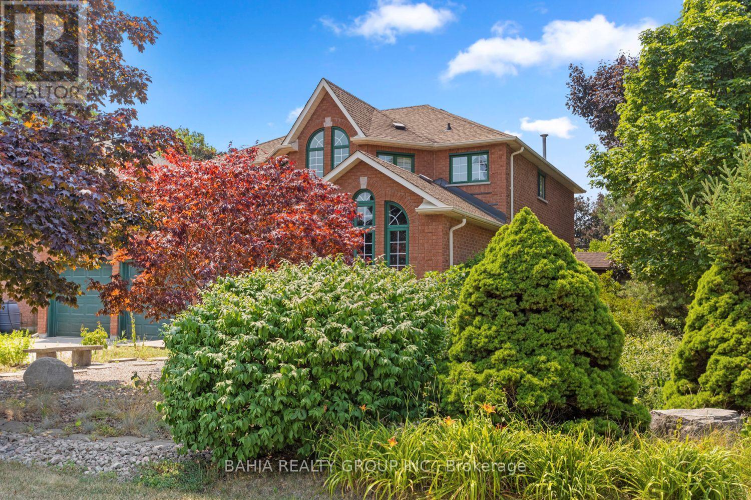 Photo 39 of 2 Tanis Crescent, Toronto ON