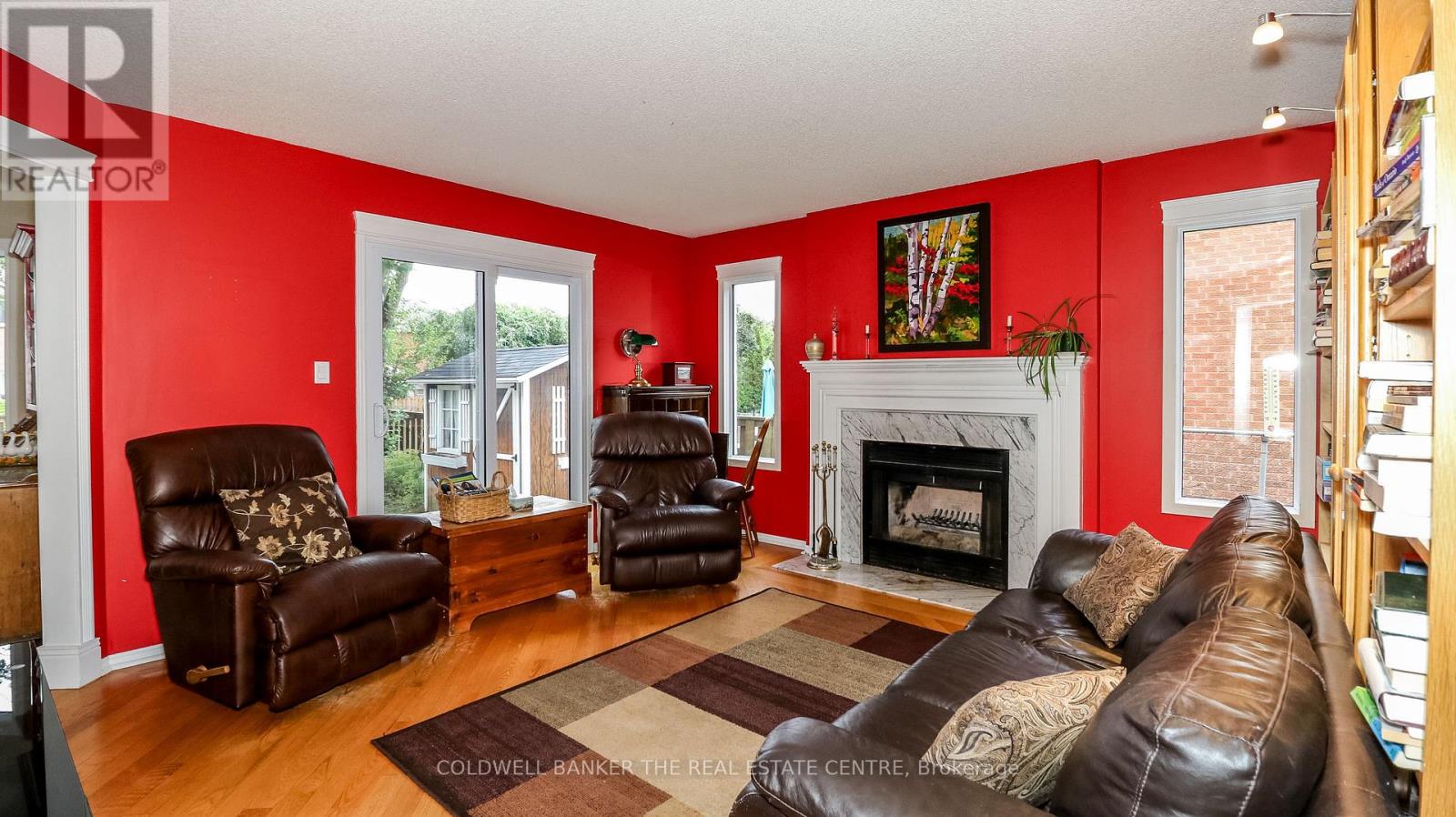 Photo 37 of 12 Gordon Court, Barrie ON