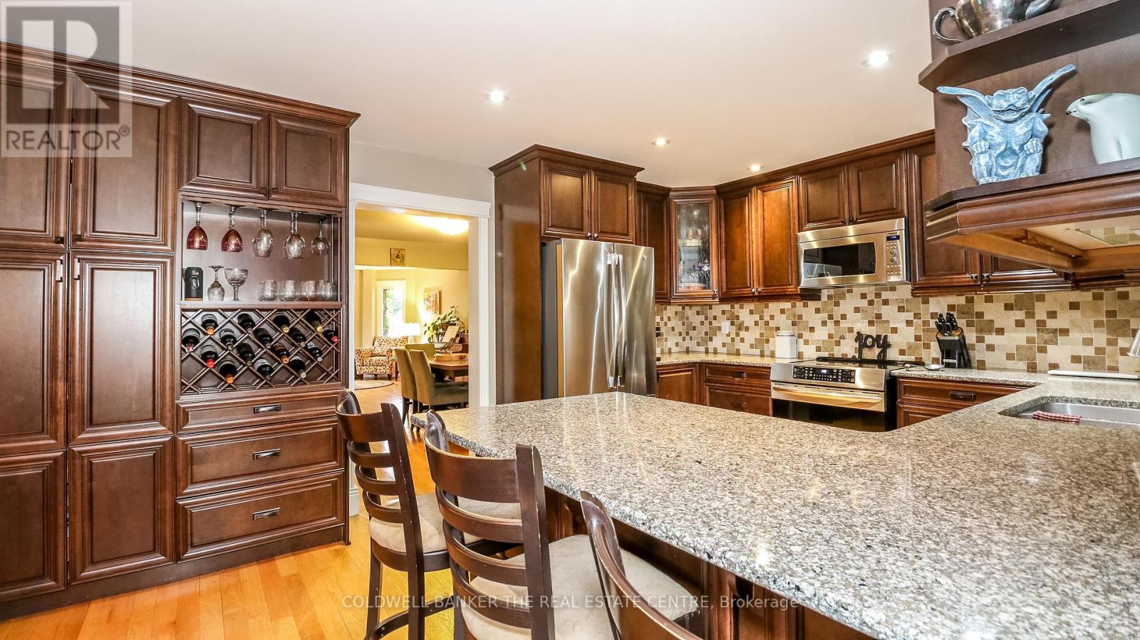 Photo 46 of 12 Gordon Court, Barrie ON