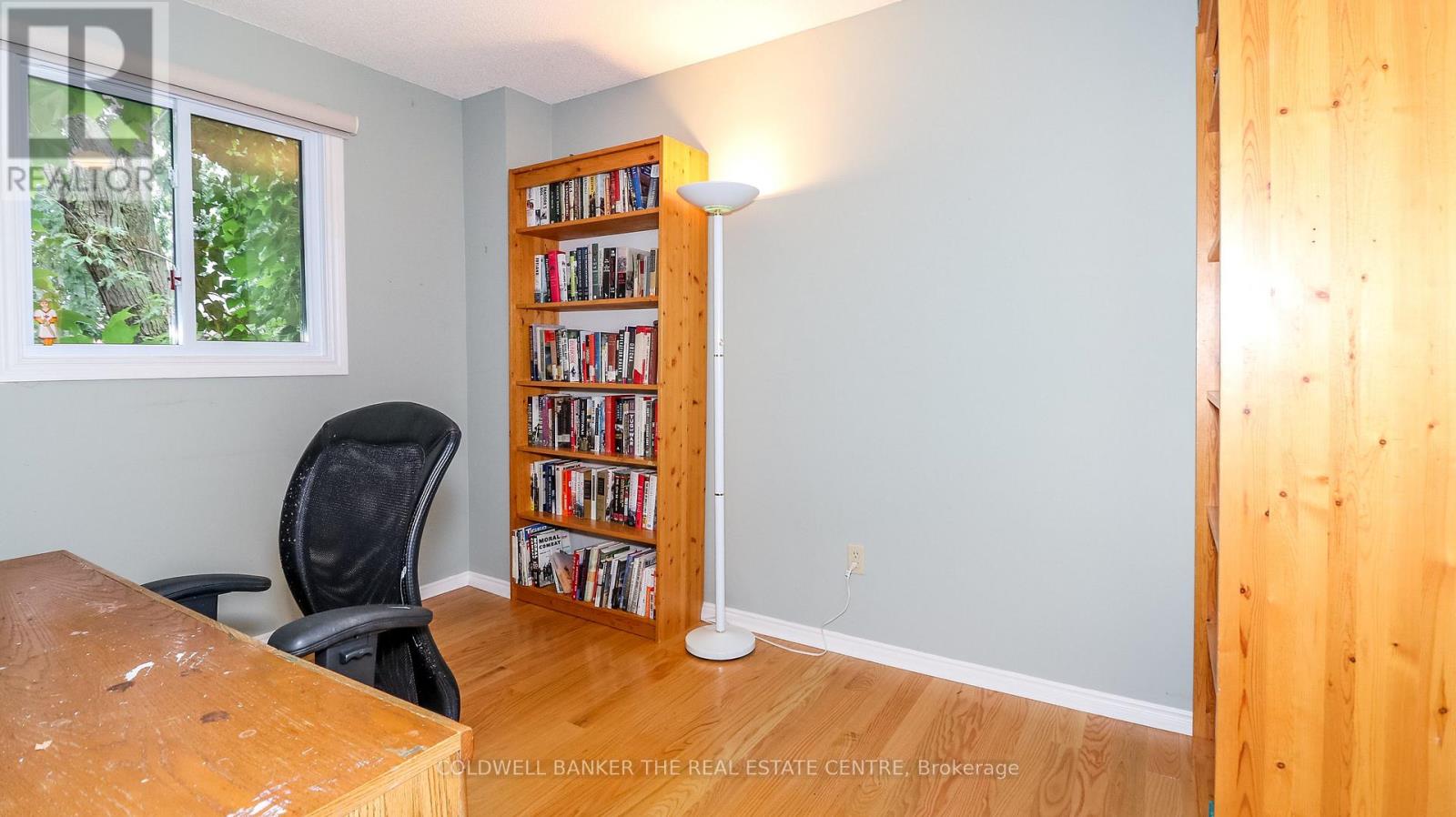 Photo 26 of 12 Gordon Court, Barrie ON