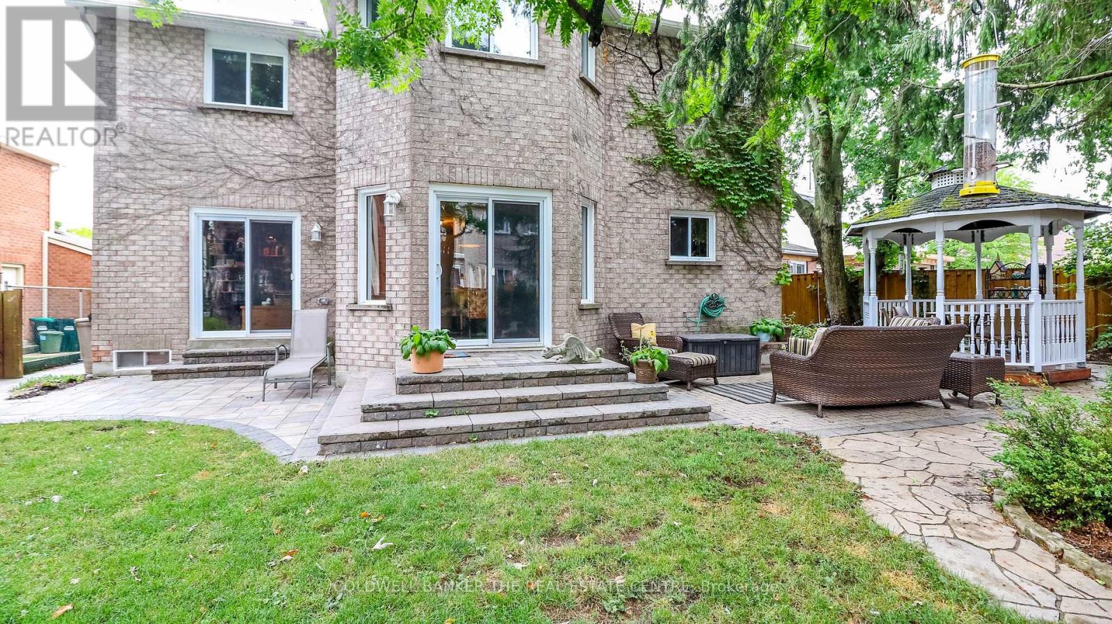 Photo 34 of 12 Gordon Court, Barrie ON