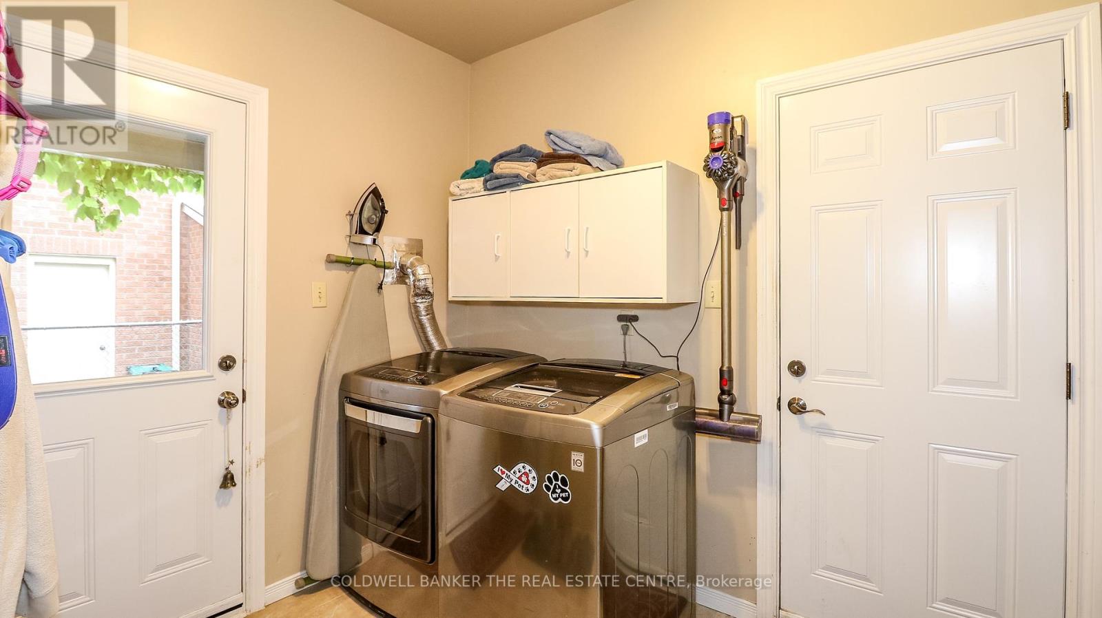 Photo 19 of 12 Gordon Court, Barrie ON