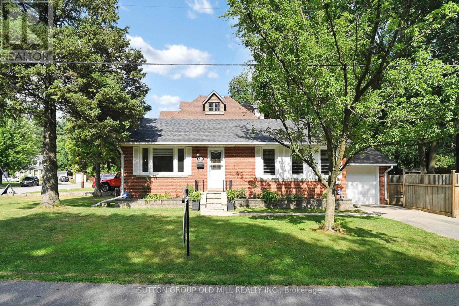 Photo 2 of 83 Allanbrooke Drive, Toronto ON