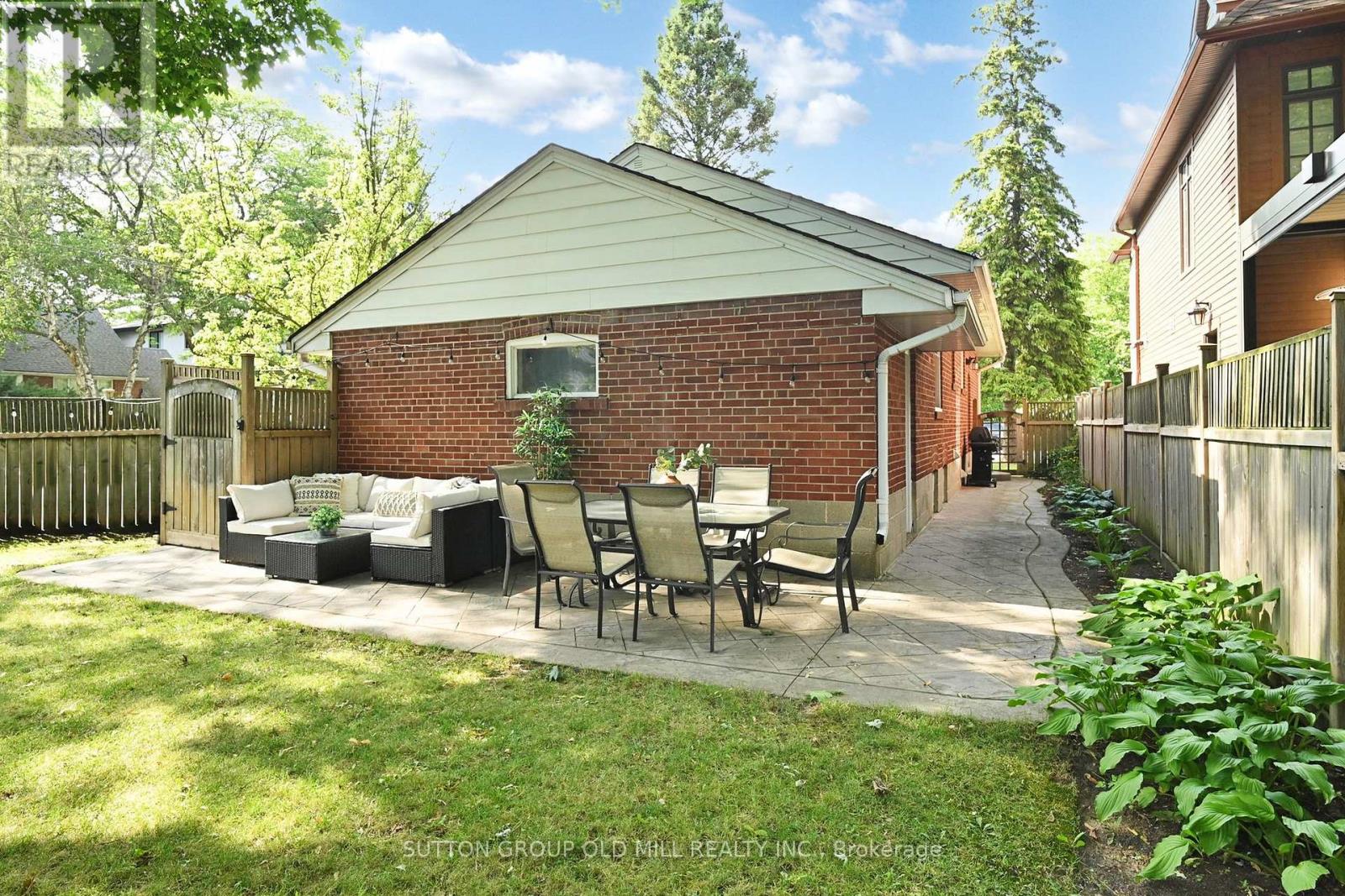 Photo 33 of 83 Allanbrooke Drive, Toronto ON