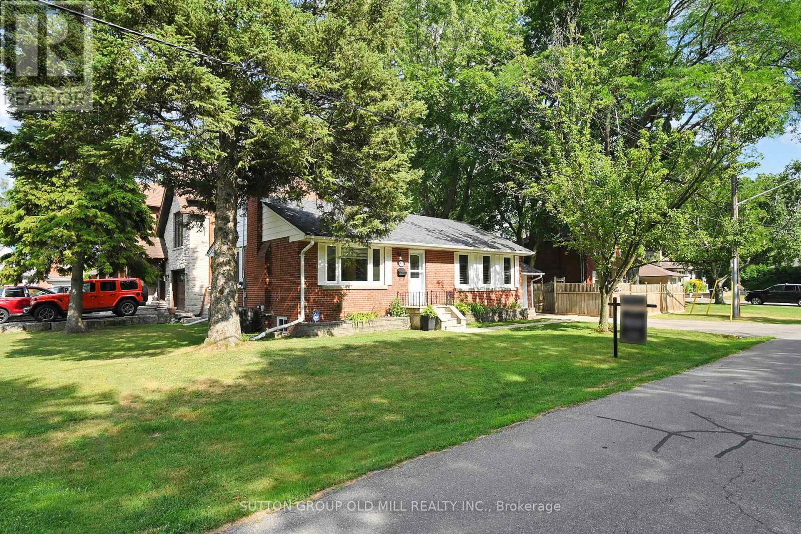 Photo 38 of 83 Allanbrooke Drive, Toronto ON