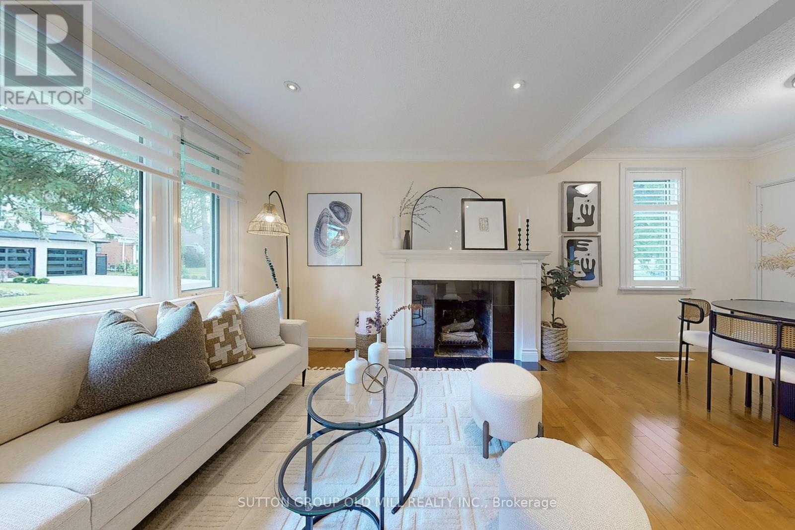 Photo 7 of 83 Allanbrooke Drive, Toronto ON