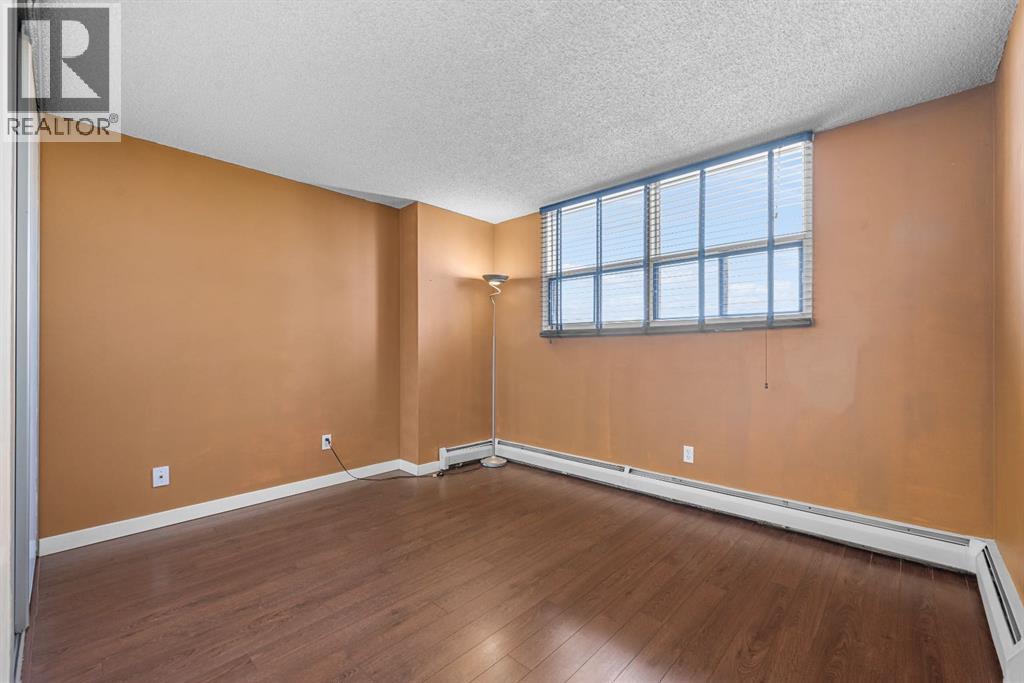 Single Family House for Sale in   McHugh Court NE Mayland Heights Calgary 
